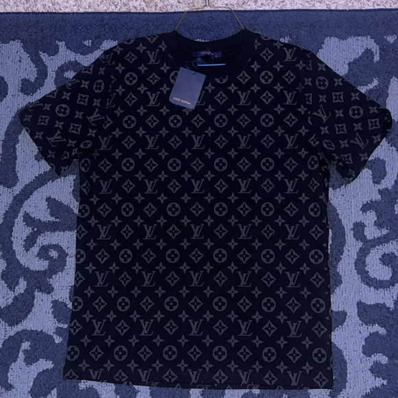 Louis Vuitton black and grey Monogram Tee - Picture 1 of 6